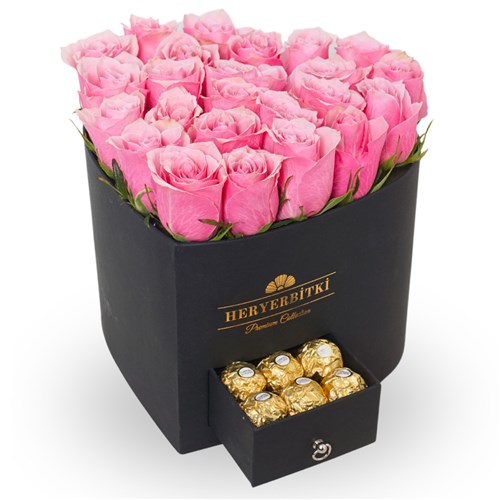 Premium Kalp Kutuda 24'lü Pembe Güller ve Ferrero Rocher