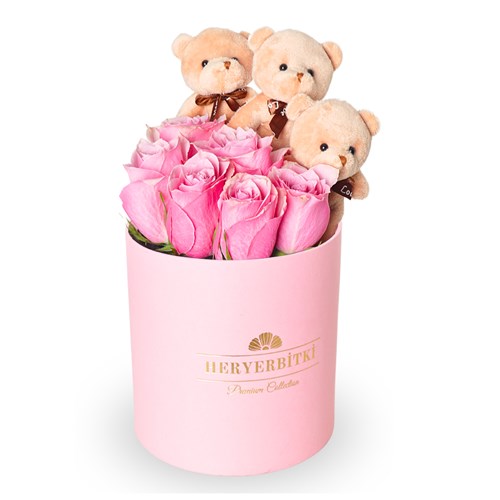 Premium Pembe Kutuda Pembe Güller ve Ayıcık