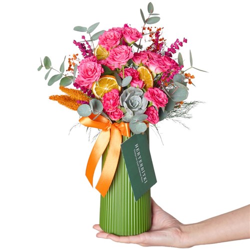 Floral Pink Bouquet (Pembe Güller Buketi)