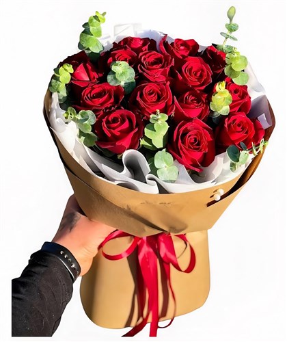 Kırmızı Gül ve Okaliptüs Buketi